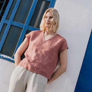 Boxy linen top MALTA / linen top / v neck / v neck blouse / short sleeve linen top