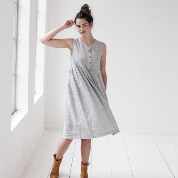 loose sleeveless dress
