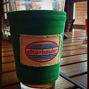 Alko-hauler Pint Glass insulated drink wrap. Fits pint glass, red solo cup. Keeps your beer cold! Tailgaiting necessity! Choose your color.