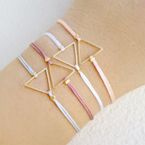 Gold Triangle Friendship bracelet, Triangle Cord Bracelet, Simple Everyday bracelet, Minimalist gold bracelet, Geometric charm bracelet,Gift