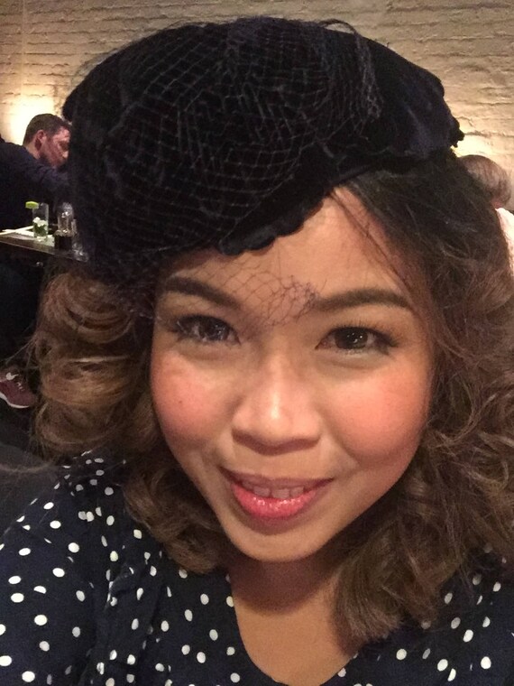 Vintage 1940s to 1950: Navy Blue Net Veil Velvet H