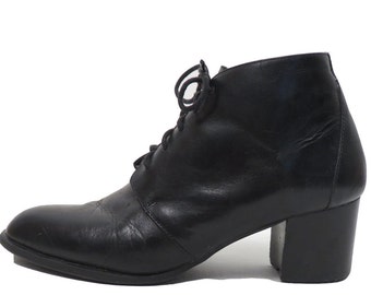 Vintage 90s Black Leather Lace Up Ankle Boots Size 7.5
