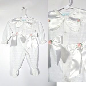 Vintage 80s Baby Girls Satin Petal Collar And Bows Onesie Made In USA Size M 0-3M image 1