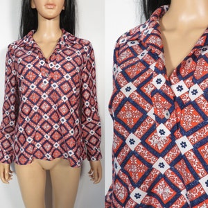 Blusa Vintage 70s Estampado Rojo Blanco Y Azul Medio Botones Jersey Poliéster Talla M