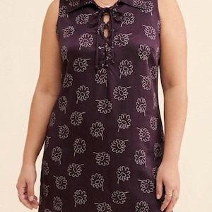 open lace back dress Xhilaration Women's Purple Dress Size L