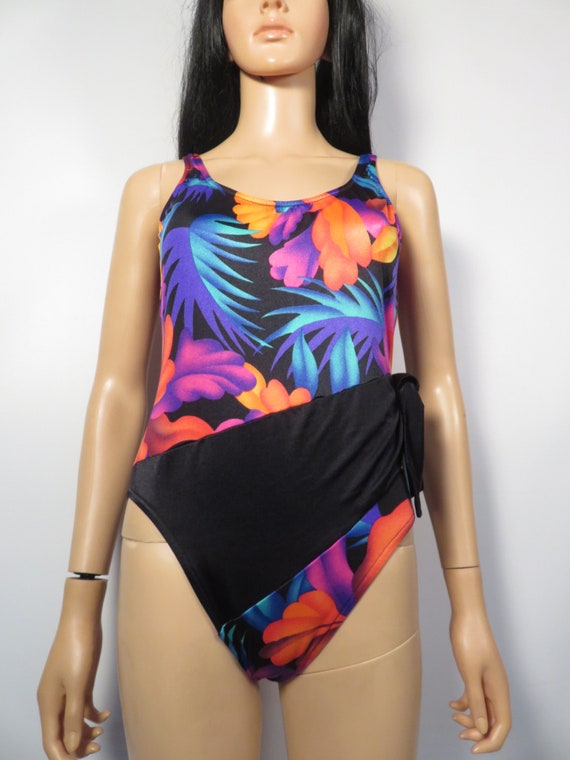 Vintage 80s Tropical One Piece Swimsuit Made In U… - image 2