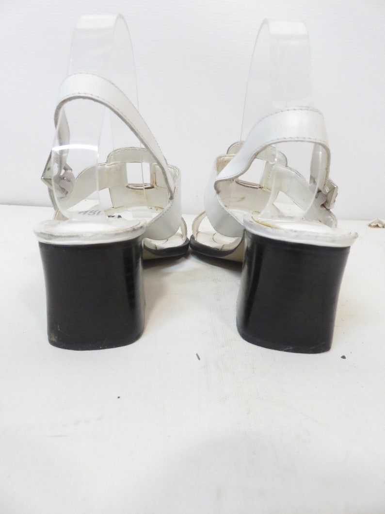 Vintage 90s Does 60s Mod White Leather Block Heel Sandals Size 6.5 image 3
