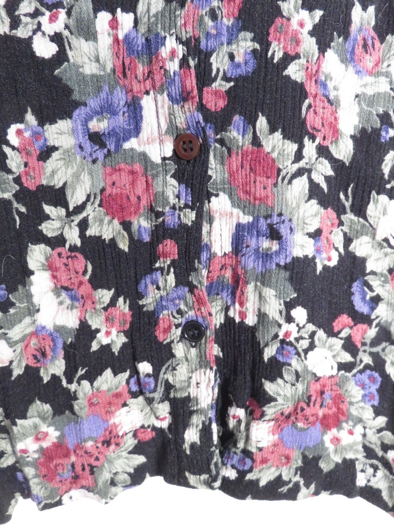 Vintage 90s Floral Blouse With Satin Collar And Cuffs Size S