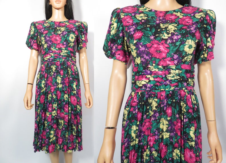 Vintage 80s/90s Spring Floral Dress Size S/M image 1
