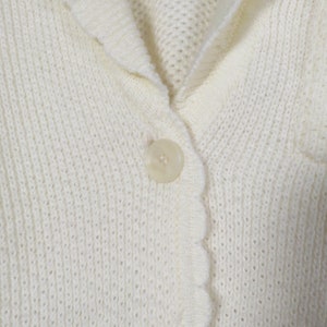 Vintage 70s/80s Shawl Collar Scalloped Edge Ivory Knit Grandma Cardigan Size M/L image 5