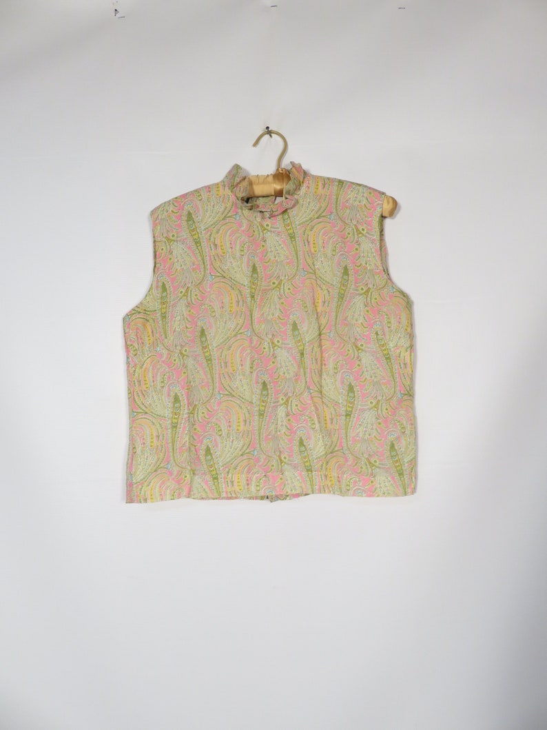 Vintage 60s Neon Paisley Ruffle Frilly Collar Button Back Lightweight Top Size M/L image 2