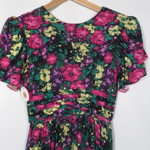 Vintage 80s/90s Spring Floral Dress Size S/M image 3