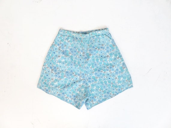 Vintage 1960s Cotton Floral Shorts Size 22 Waist - image 2