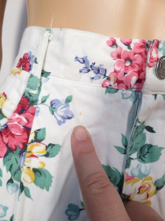 Vintage 90s Floral Cotton High Waist Shorts Made … - image 7