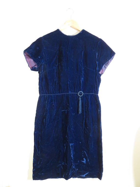 Vintage 60s Royal Blue Velvet Cocktail Dress Size… - image 5