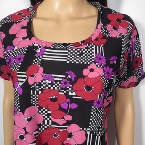 Vintage 60s Flower Power Op Art Poppy Print Nylon Top Size XL image 9