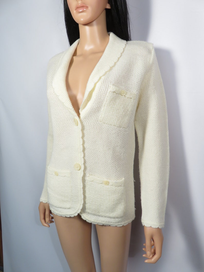 Vintage 70s/80s Shawl Collar Scalloped Edge Ivory Knit Grandma Cardigan Size M/L image 8