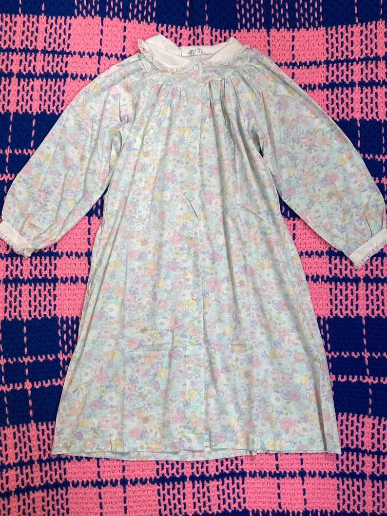 Vintage 80s Pastel Spring Floral Peter Pan Collar Button Front Nightgown Dress Made In USA Size S/M image 10