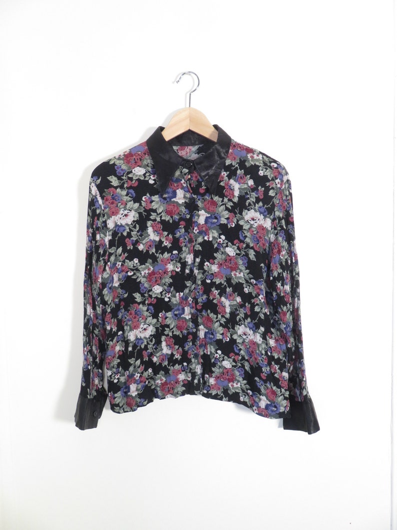 Vintage 90s Floral Blouse With Satin Collar And Cuffs Size S
