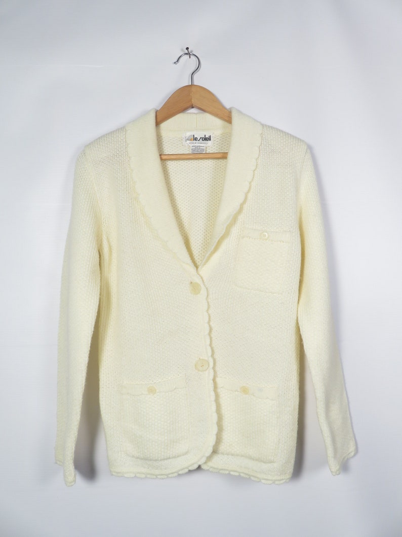 Vintage 70s/80s Shawl Collar Scalloped Edge Ivory Knit Grandma Cardigan Size M/L image 2