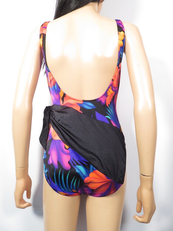 Vintage 80s Tropical One Piece Swimsuit Made In U… - image 5