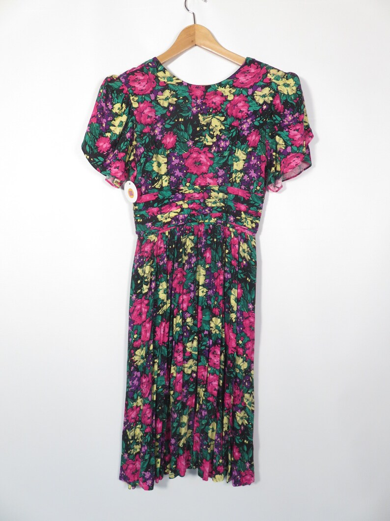 Vintage 80s/90s Spring Floral Dress Size S/M image 2