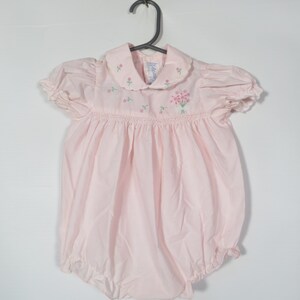 Vintage 80s/90s Kids Pastel Pink Embroidered Spring Flower Onesie Size 3-6M image 2