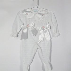 Vintage 80s Baby Girls Satin Petal Collar And Bows Onesie Made In USA Size M 0-3M image 2