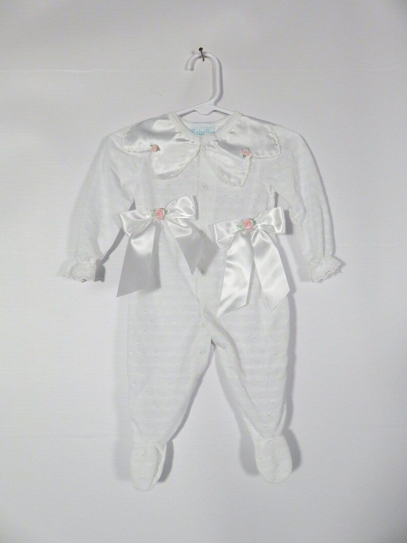 Vintage 80s Baby Girls Satin Petal Collar And Bows Onesie Made In USA Size M 0-3M image 2