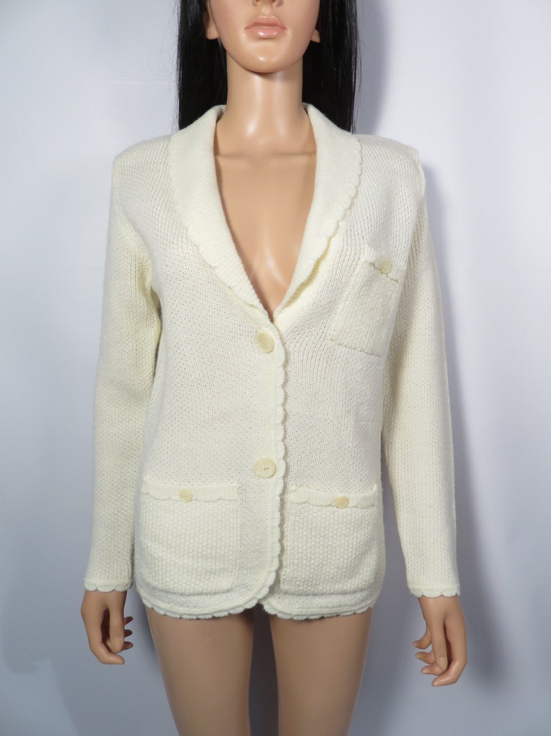 Vintage 70s/80s Shawl Collar Scalloped Edge Ivory Knit Grandma Cardigan Size M/L image 7