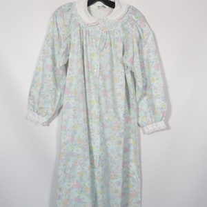 Vintage 80s Pastel Spring Floral Peter Pan Collar Button Front Nightgown Dress Made In USA Size S/M image 2