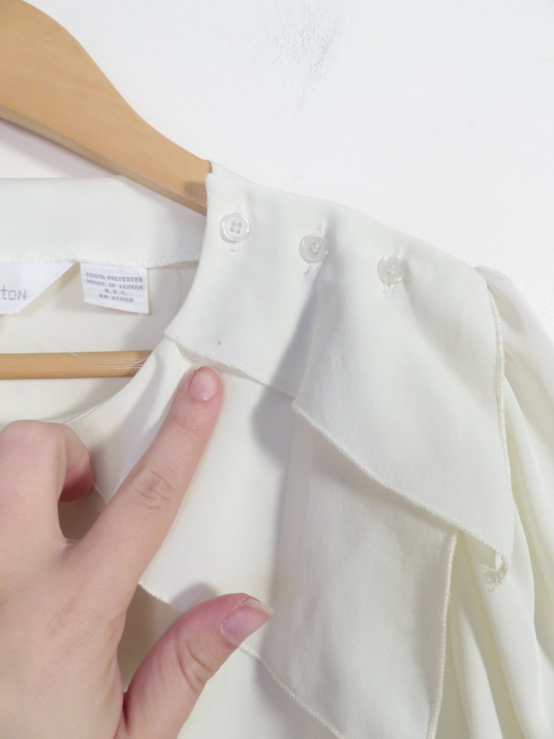 Vintage 80s90s Ivory Lightweight Tiered Collar Blouse Size 12 L