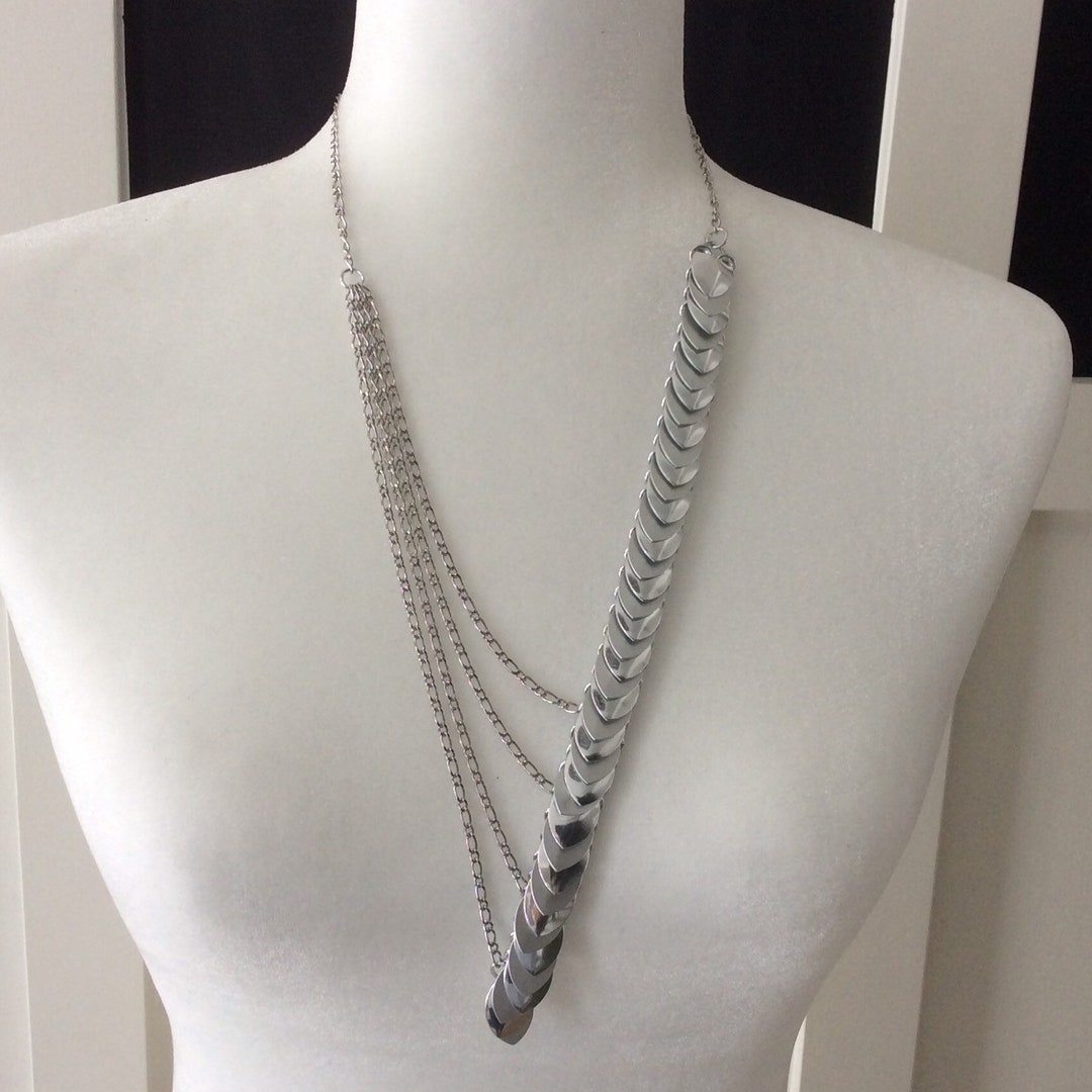 Scale Mail Necklace With Matte and Mirror Finished Small Scales