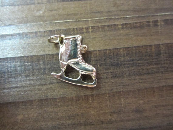 10k Yellow Gold Skate Charm, 3 Dimentional Skate C