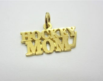 10K Yellow Gold "Hockey Mom" Charm, Hockey lover, Hockey Charm