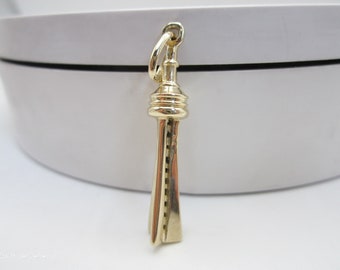 10K Yellow Gold CN Tower Pendant, Toronto Pendant, Seven Wonders Of The Modern World, Downtown Toronto Building