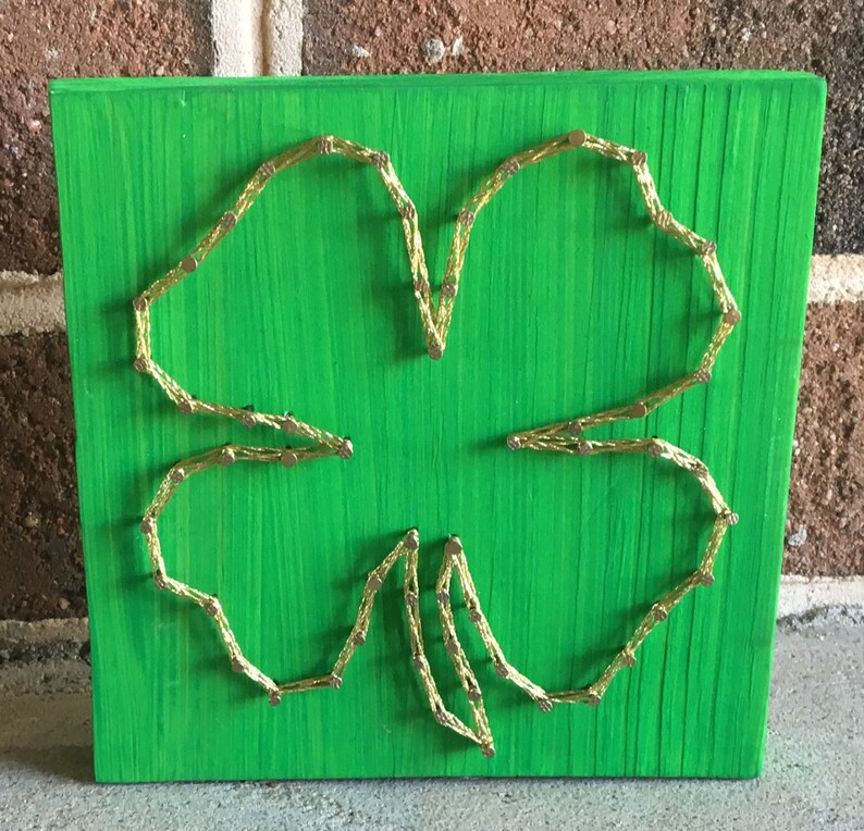 Shamrock Saint Patrick/'s Day Irish Holiday Green and Gold String Art Wood Sign