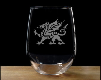 Welsh Dragon Stemless Wine Glass – Personalized Etched Glass – Custom Welsh Gift
