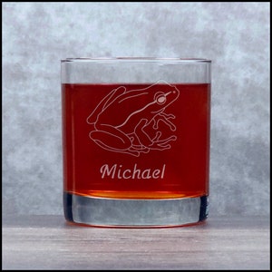 Verre à whisky 11 oz gravé d'une grenouille Verre gravé à l'eau-forte Personnalisation gratuite Cadeau personnalisé aquatique Option 2a-Name Front