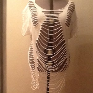 White cut up t shirt perfect for the beach