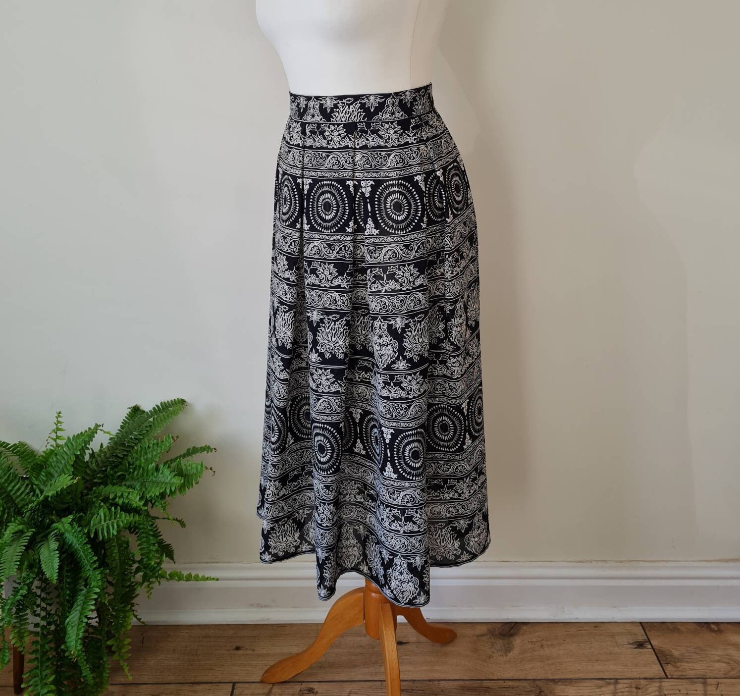 St Michael Vintage Black and White Ethnic Print Gathered Midi - Etsy UK