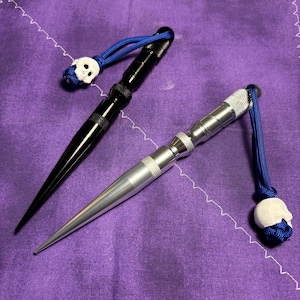Knotter’s tool for paracord