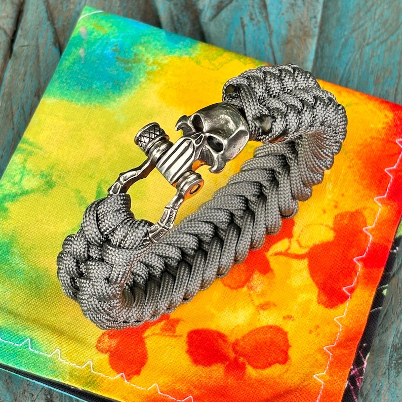Skull clasp paracord bracelet image 7