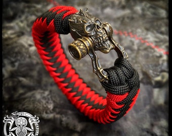 Dark side skull shackle bracelet