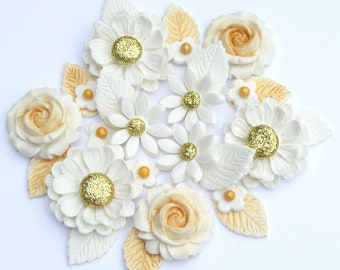 Edible birthday cake gold flowers. Edible white and golden wedding flowers. Gold flower cake toppers.