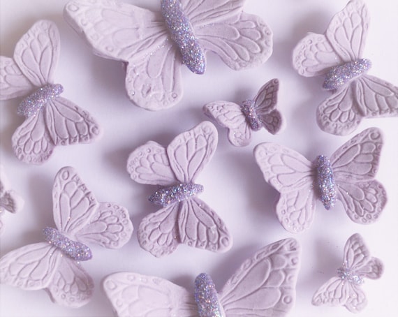 12 topper per torta nuziale a farfalla lilla commestibile. Farfalle per la  decorazione di torte commestibili. 12 farfalle lilla commestibili