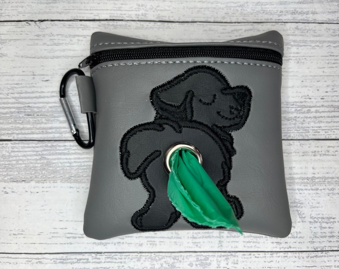 Black Newfoundland / Terre-neuve Dog poop bag holder - Pet waste bag dispenser - handmade - free shipping to canada