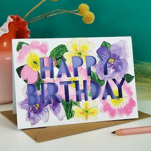 Cartão de aniversário com corte de papel de flor de nascimento de fevereiro