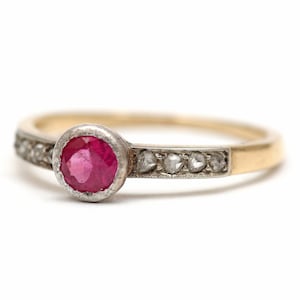 Anello con diamante taglio rosa 14k e zaffiro rosa