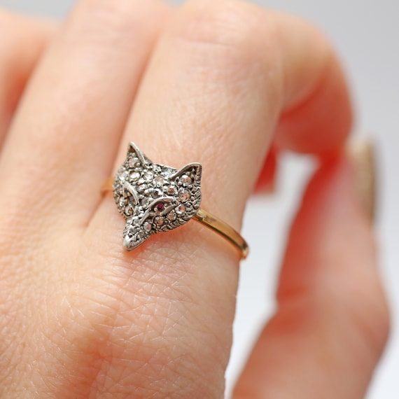 15k Diamond Fox Ring - image 5